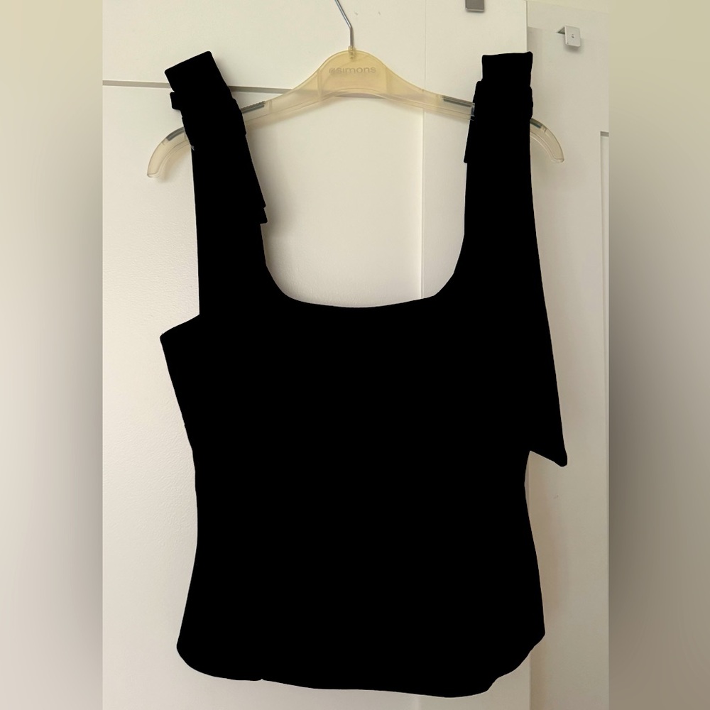 Zara women’s velvet top with bows (M)